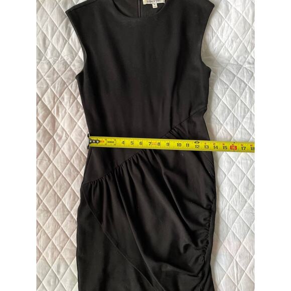 Elizabeth & James Ruched Dress - Picture 7 of 7